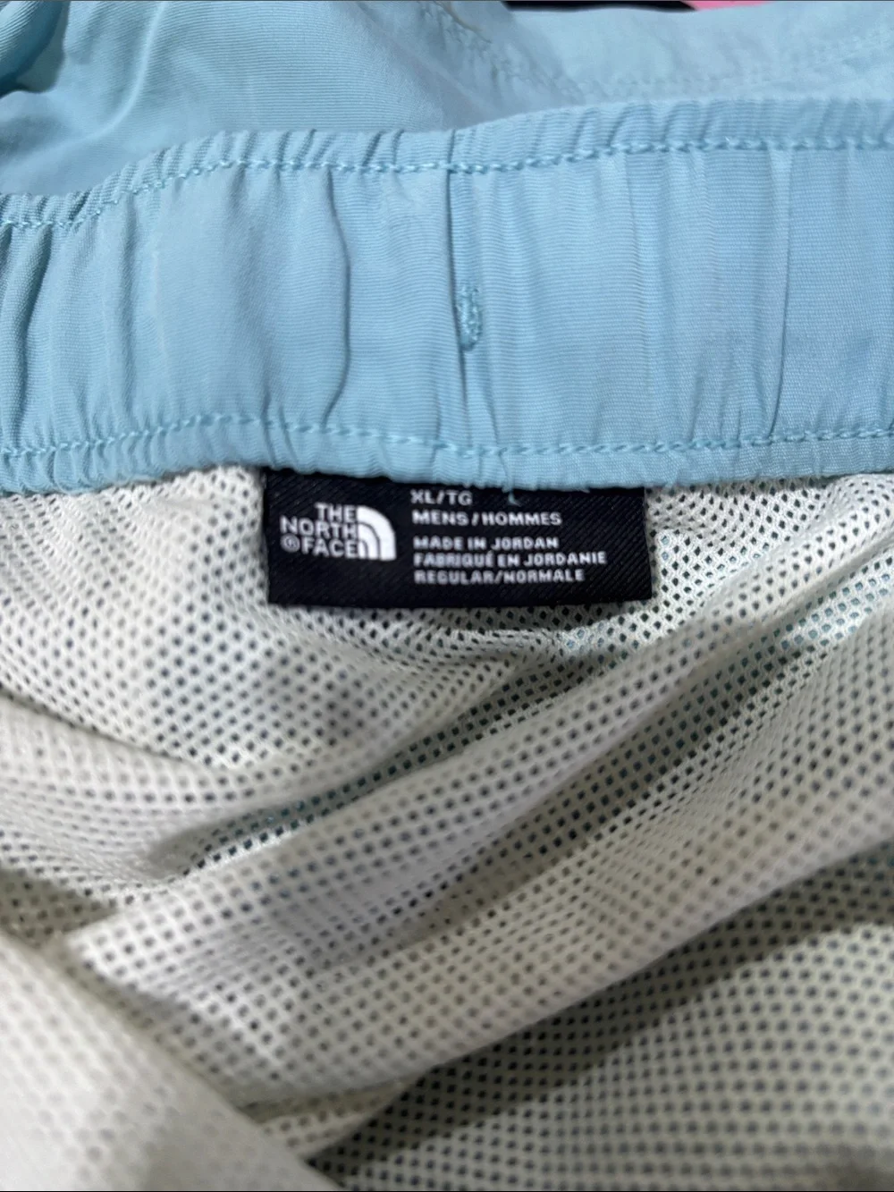 The North Face lined,water repellent elastic waist,hip pockets,zipper pocket